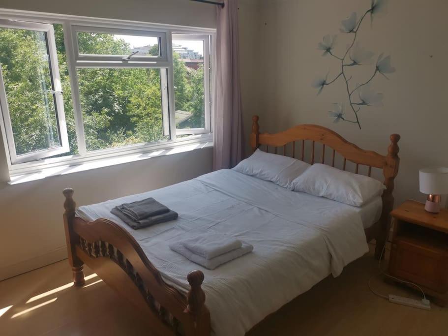 Cosy/Quiet One Bedroom Flat In Harrow Centre Екстериор снимка